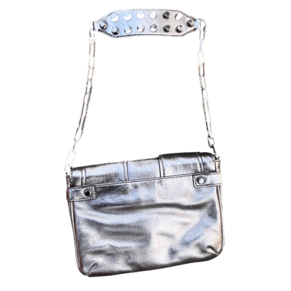 Metallic studded GUESS purse 👜 - Picture 2 of 10